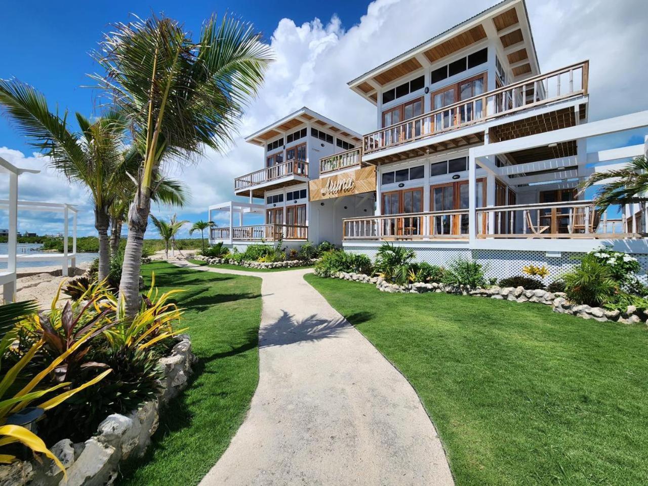 Aruna Resort & Villas San Pedro  Exterior photo