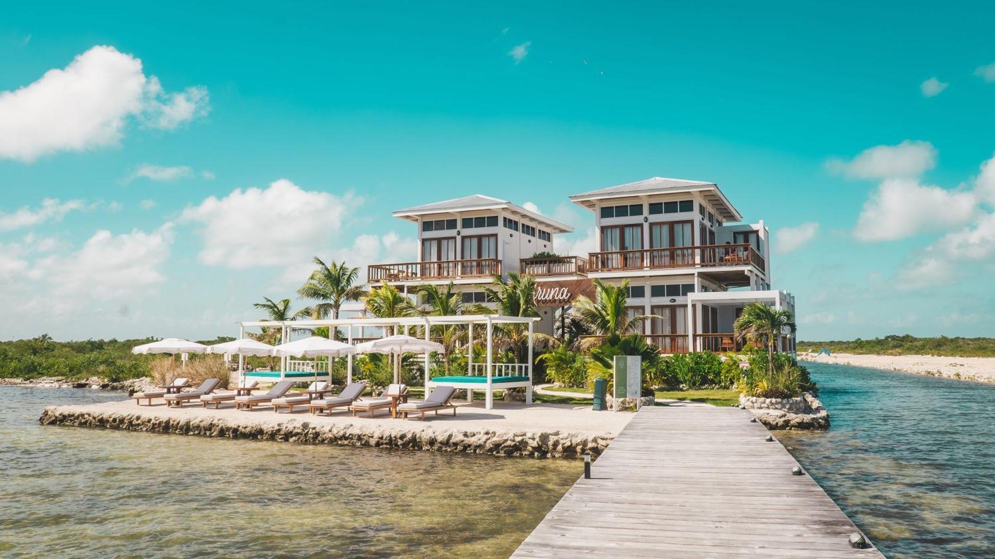 Aruna Resort & Villas San Pedro  Exterior photo